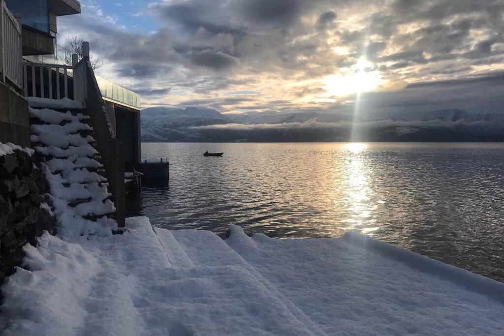 Panoramaresort In Hardangerfjorden Leilighet I Sjokanten Ved Hardangerfjorden For 7 Personer Boat , Sauna,Kajak, Sup For Rent Øystese Exteriör bild