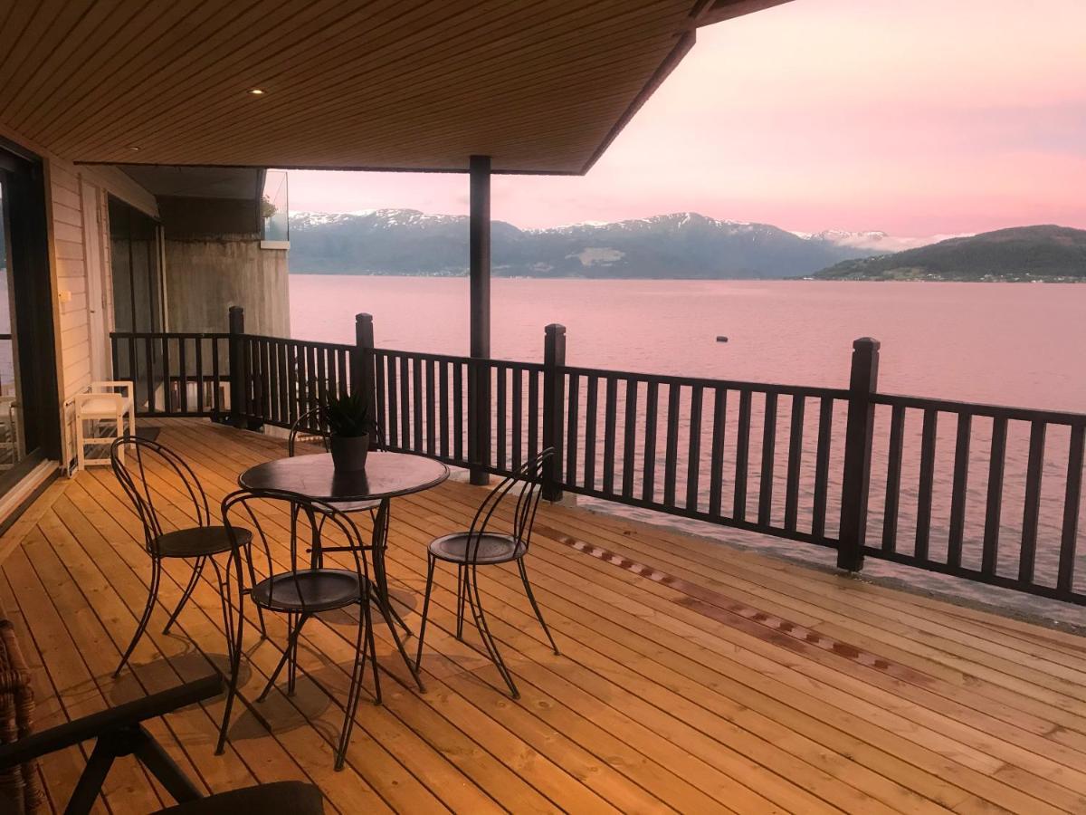 Panoramaresort In Hardangerfjorden Leilighet I Sjokanten Ved Hardangerfjorden For 7 Personer Boat , Sauna,Kajak, Sup For Rent Øystese Exteriör bild